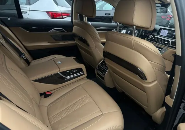 BMW Seria 7 740d xDrive