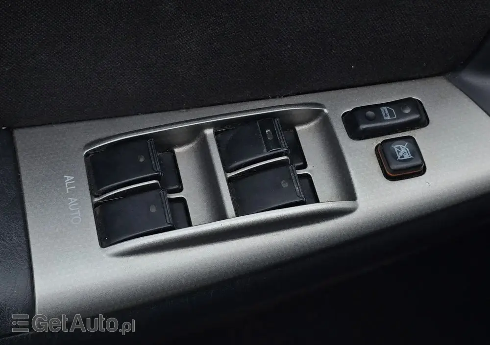 TOYOTA Corolla 1.6 Linea Sol