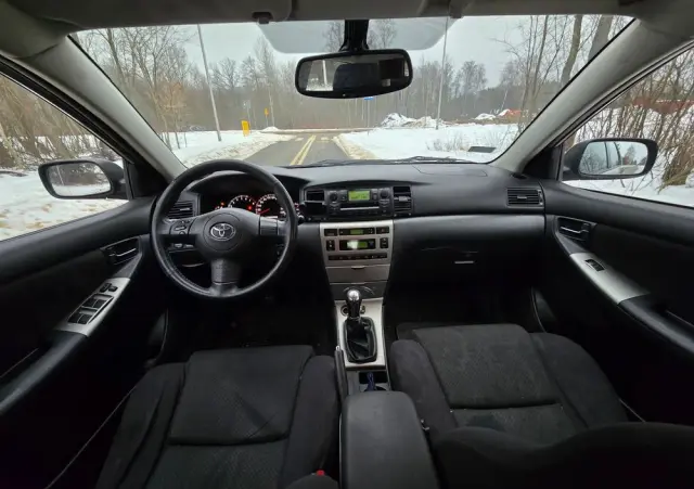 TOYOTA Corolla 1.6 Linea Sol