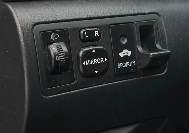 TOYOTA Corolla 1.6 Linea Sol