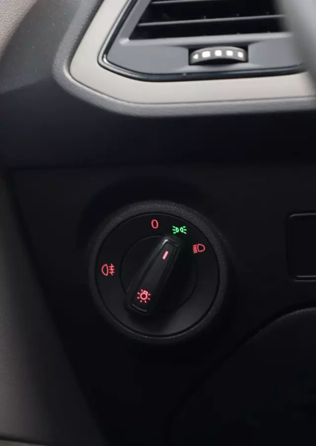 SEAT Leon 1.6 TDI Reference