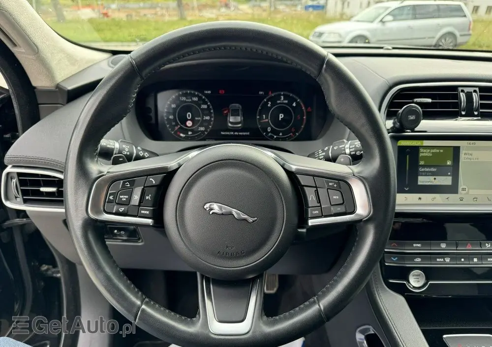 JAGUAR F-Pace 2.0 i4D AWD Prestige