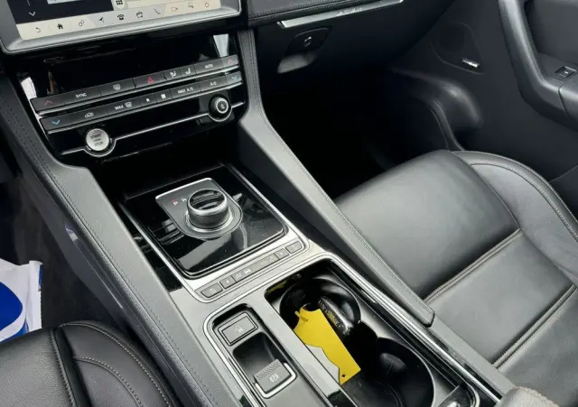 JAGUAR F-Pace 2.0 i4D AWD Prestige