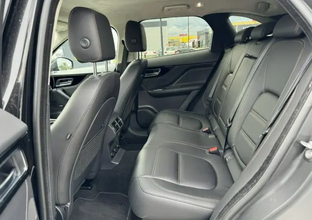 JAGUAR F-Pace 2.0 i4D AWD Prestige