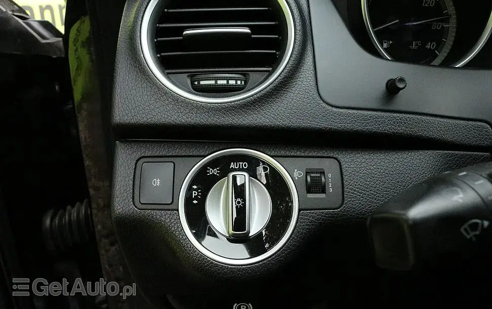 MERCEDES-BENZ Klasa C 180 Kompressor Avantgarde