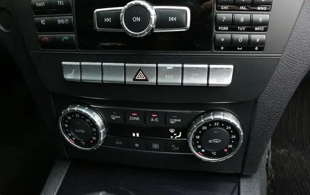 MERCEDES-BENZ Klasa C 180 Kompressor Avantgarde