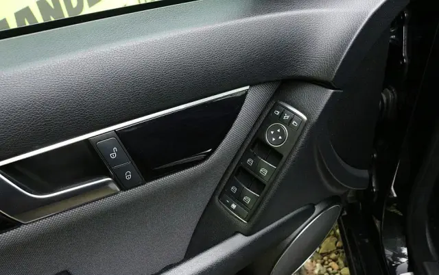 MERCEDES-BENZ Klasa C 180 Kompressor Avantgarde