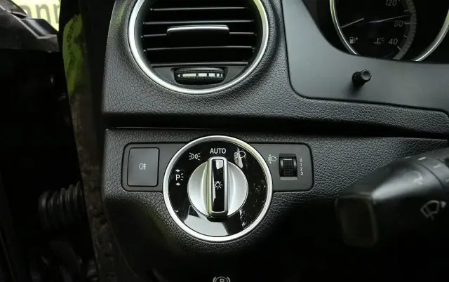 MERCEDES-BENZ Klasa C 180 Kompressor Avantgarde