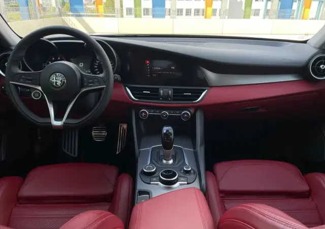 ALFA ROMEO Giulia 2.0 Turbo Veloce Q4