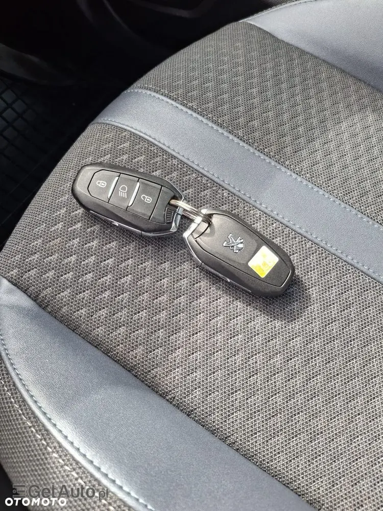 PEUGEOT 2008 1.2 PureTech Allure Pack S&S