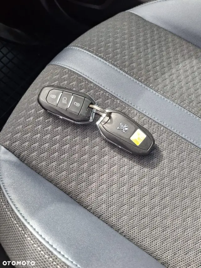 PEUGEOT 2008 1.2 PureTech Allure Pack S&S