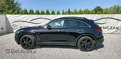 INFINITI QX70 