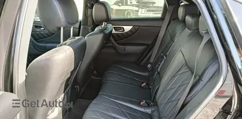 INFINITI QX70 