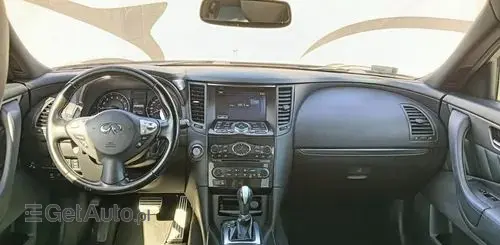 INFINITI QX70 