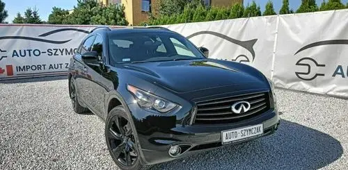 INFINITI QX70 