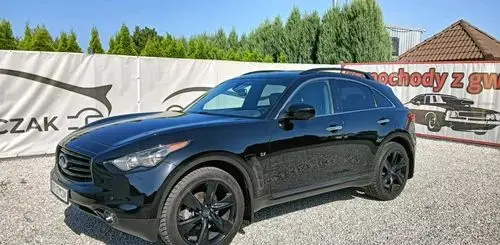 INFINITI QX70 