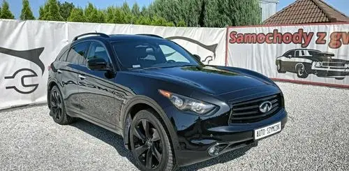 INFINITI QX70 