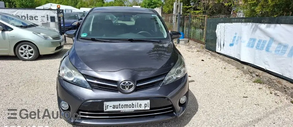 TOYOTA Verso 2.0 D-4D 5-Sitzer Life