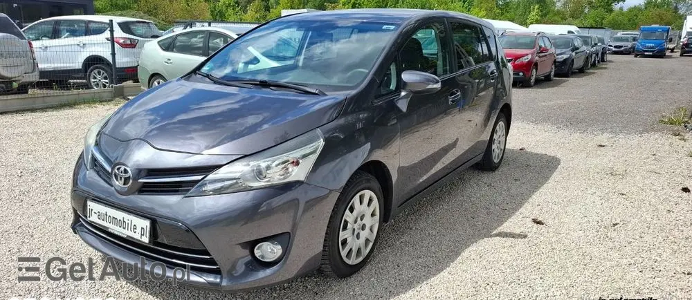 TOYOTA Verso 2.0 D-4D 5-Sitzer Life