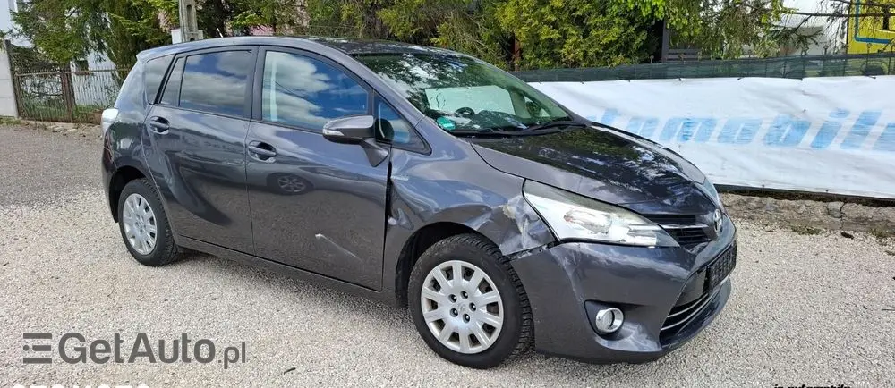 TOYOTA Verso 2.0 D-4D 5-Sitzer Life