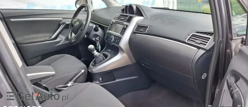 TOYOTA Verso 2.0 D-4D 5-Sitzer Life