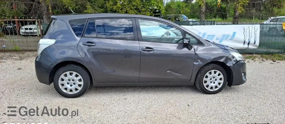 TOYOTA Verso 2.0 D-4D 5-Sitzer Life