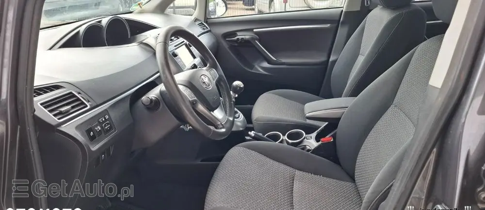 TOYOTA Verso 2.0 D-4D 5-Sitzer Life