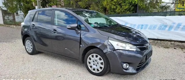 TOYOTA Verso 2.0 D-4D 5-Sitzer Life