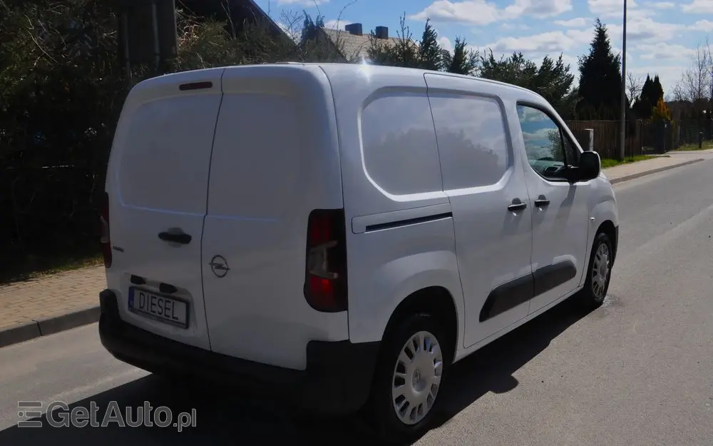 OPEL COMBO E 