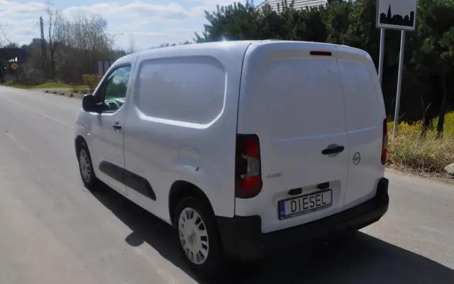 OPEL COMBO E 