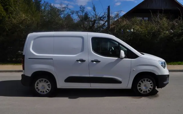 OPEL COMBO E 