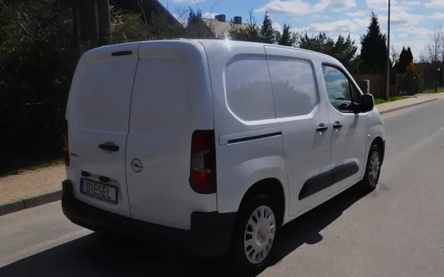 OPEL COMBO E 