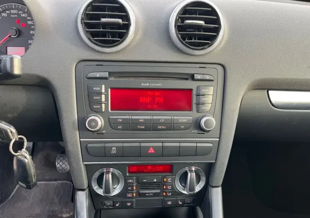 AUDI A3 Sportback 1.6 Attraction