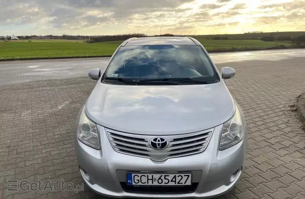 TOYOTA Avensis 