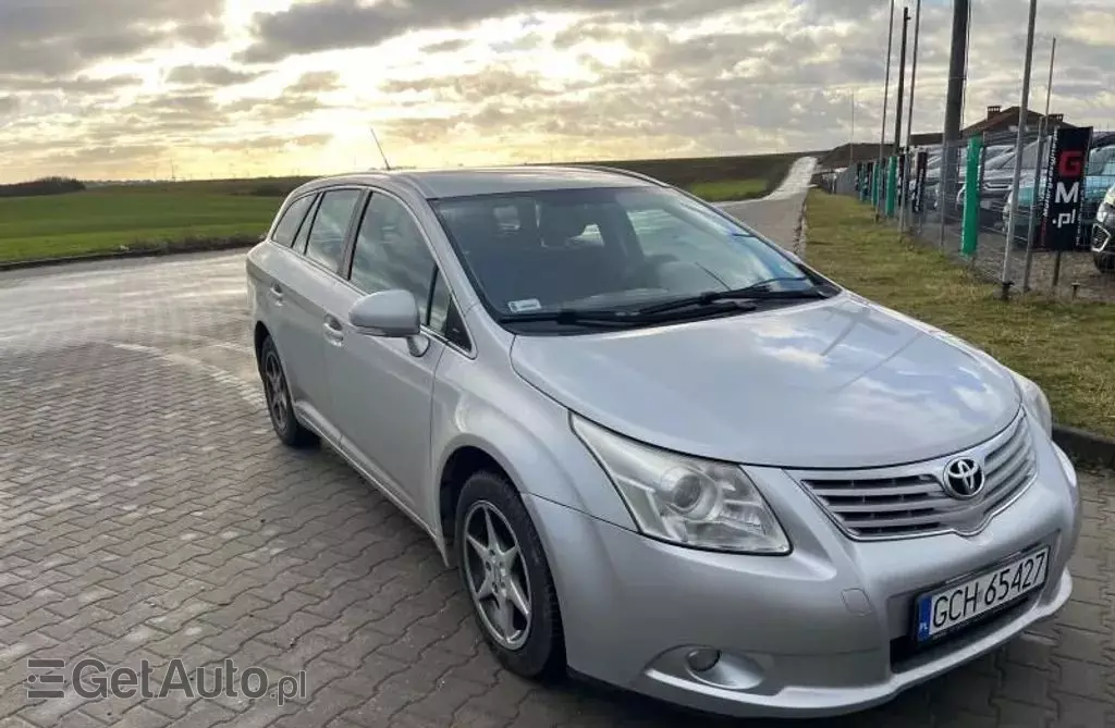 TOYOTA Avensis 