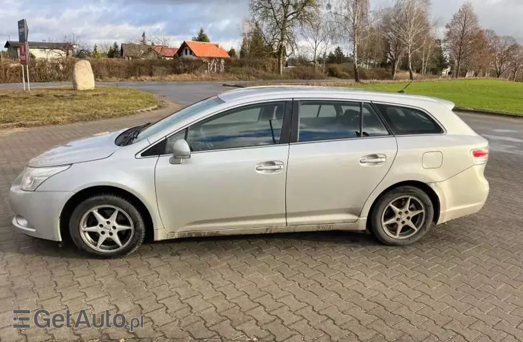 TOYOTA Avensis 