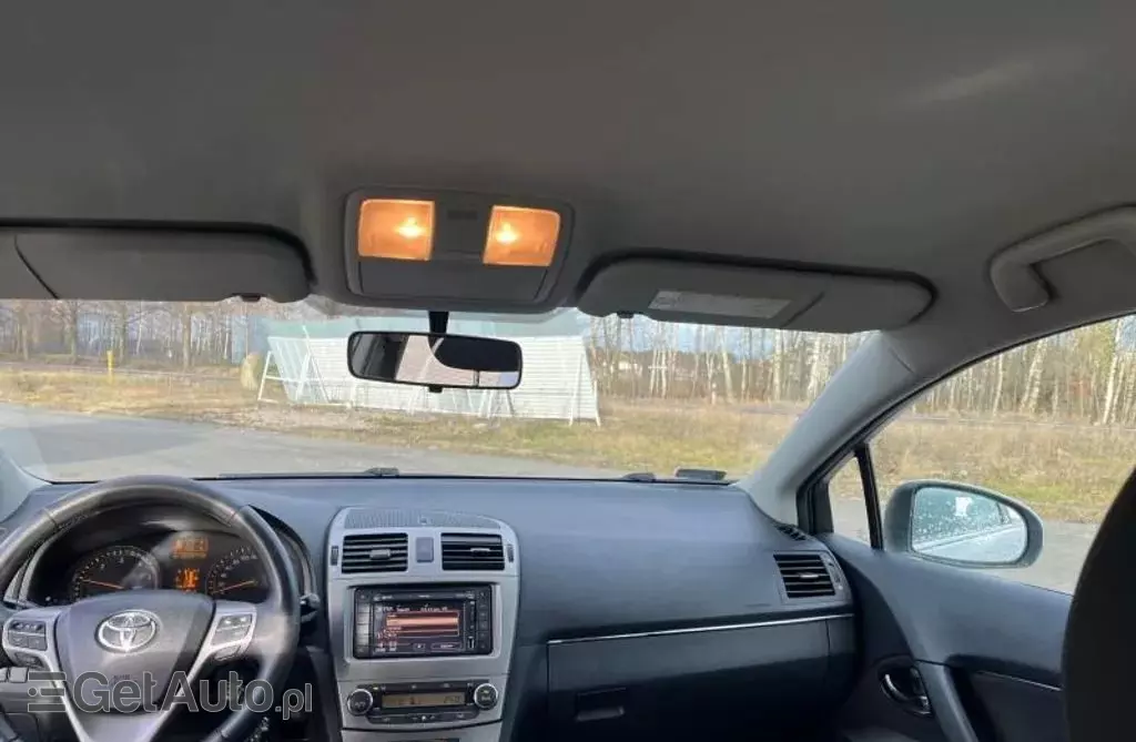 TOYOTA Avensis 