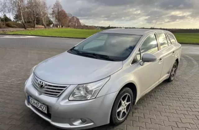 TOYOTA Avensis 