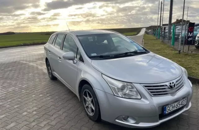 TOYOTA Avensis 