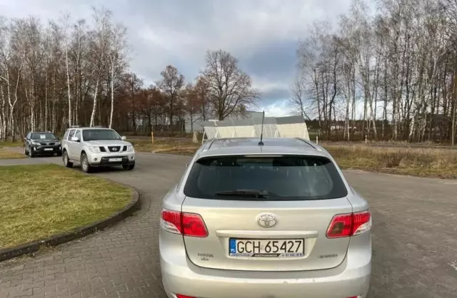 TOYOTA Avensis 