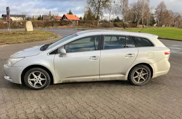 TOYOTA Avensis 