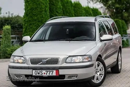 VOLVO V70 