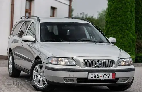 VOLVO V70 