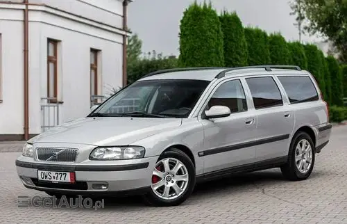 VOLVO V70 