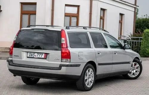 VOLVO V70 