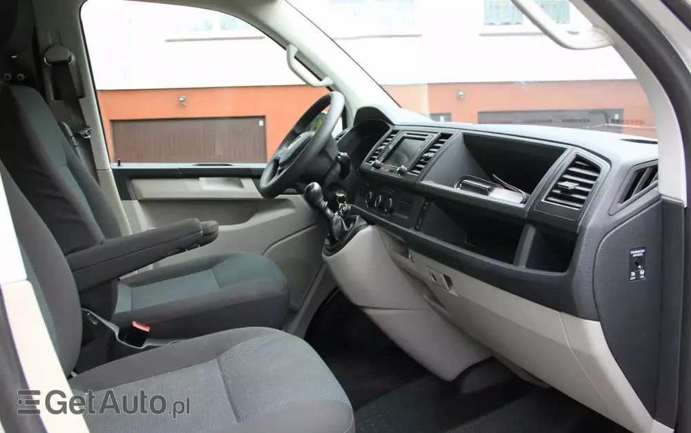 VOLKSWAGEN Transporter T6 