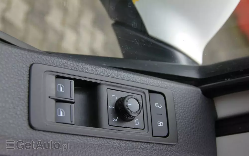 VOLKSWAGEN Transporter T6 