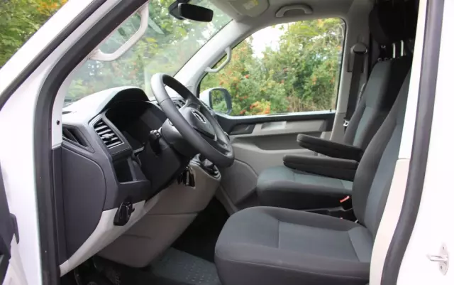 VOLKSWAGEN Transporter T6 