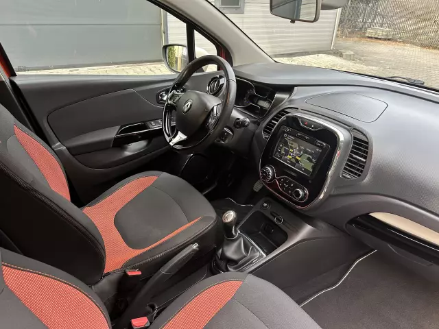 RENAULT Captur Intens