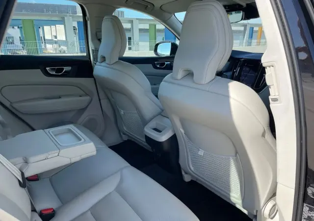 VOLVO XC 60 B5 D AWD Inscription